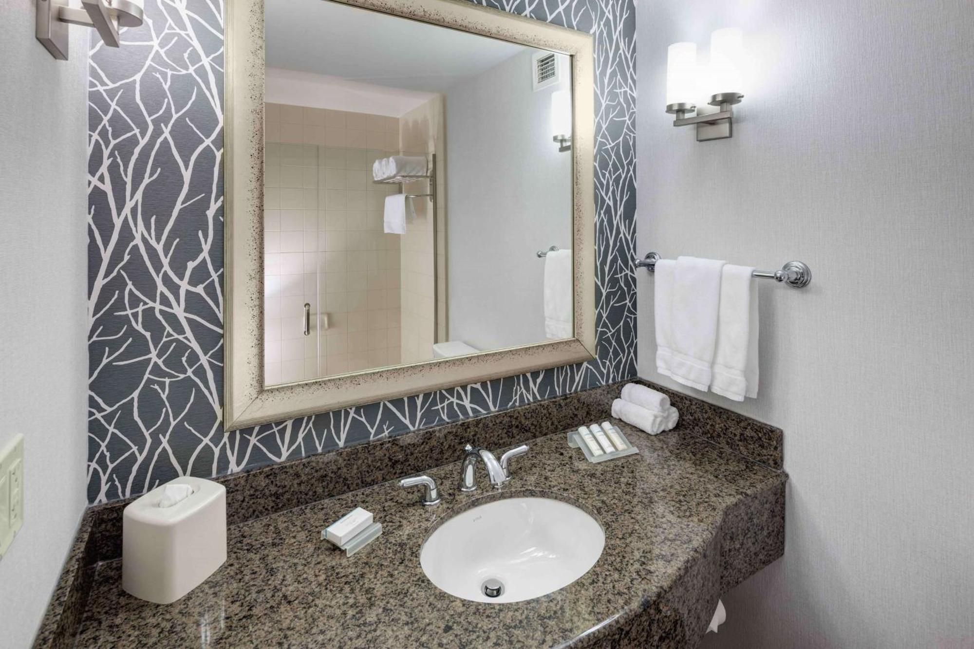 Hilton Garden Inn Detroit/Novi Εξωτερικό φωτογραφία